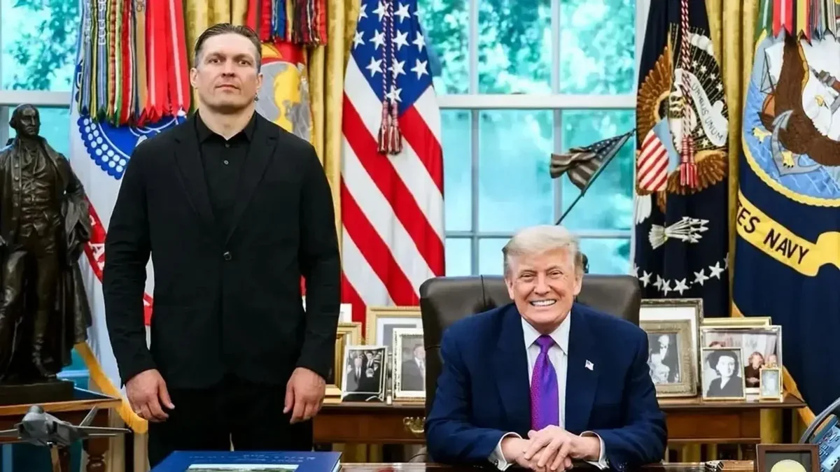 Олександр Усик стоїть біля Дональда Трампа в Овальному кабінеті