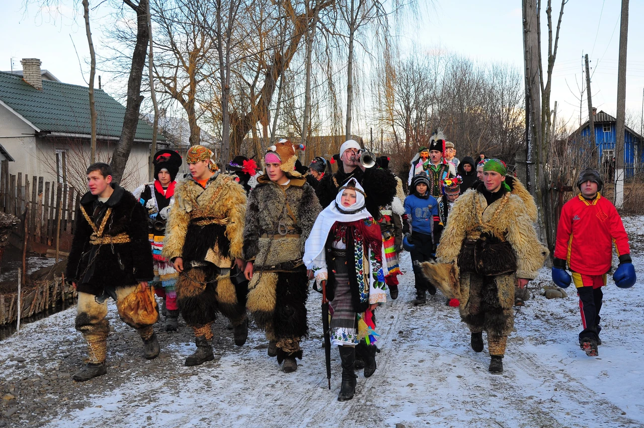 Коли співають щедрівки: дати, традиції та магія Щедрого вечора